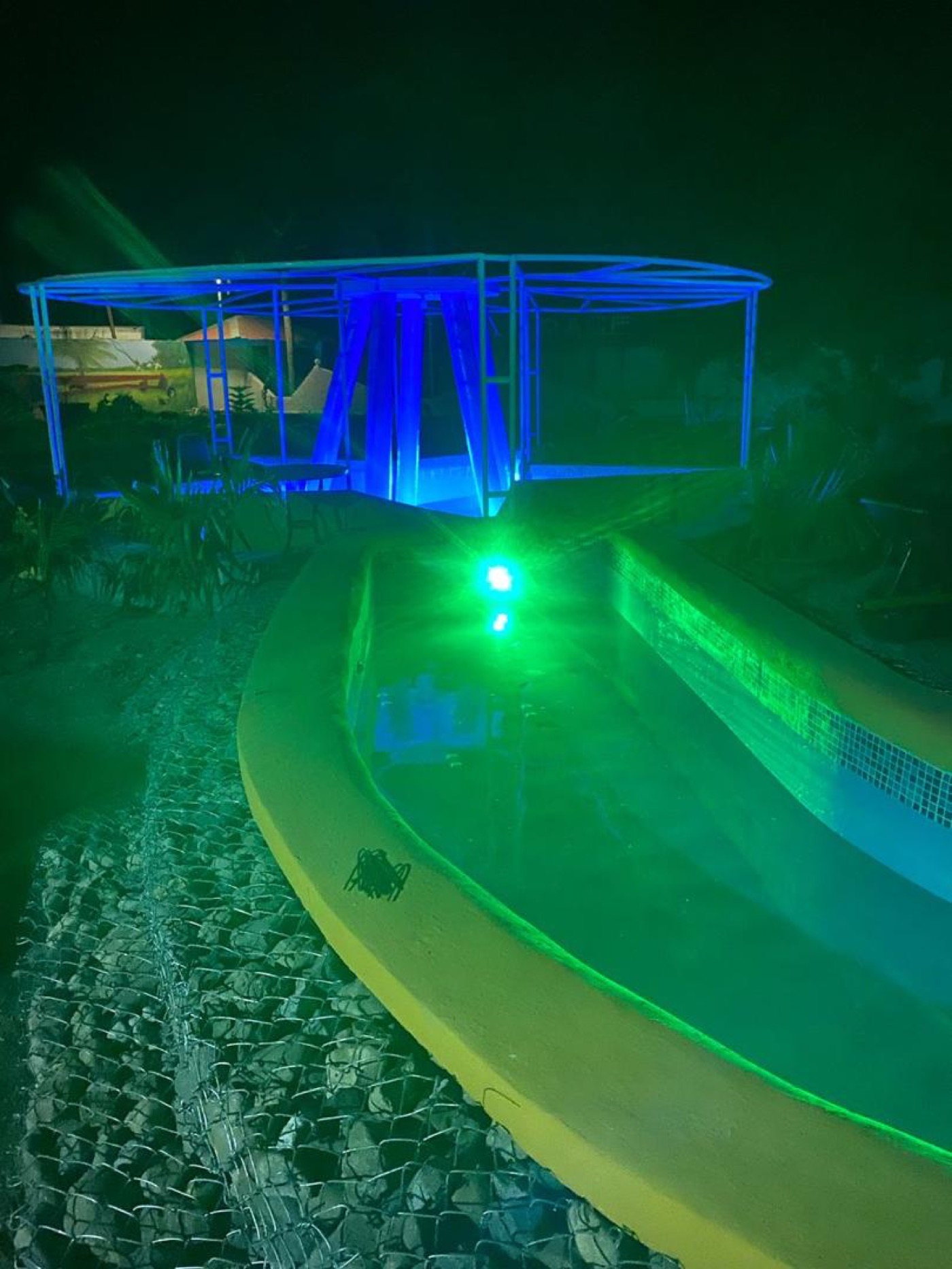 Canal Lumineux Nuit